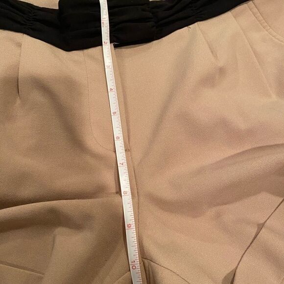 Jennifer Lopez  Shorts Size 8 - Picture 5 of 9